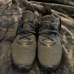 Brand new never worn NIKE airmax